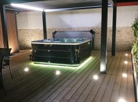 Gite avec Spa Le Rubis proche des plages du Débarquement Manche Normandie, hôtel à Joganville