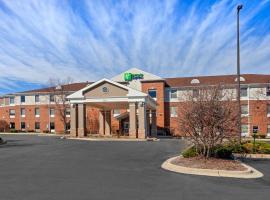 Fotos de Hotel: Holiday Inn Express Hotel & Suites Chicago-Algonquin, an IHG Hotel