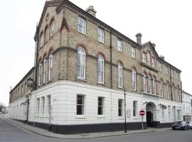 George Hotel by Greene King Inns, hotel in Huntingdon