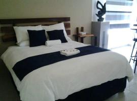 Foto di Hotel: Staybridge Hotel Galleria