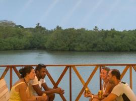 Hostal Casa en la Ciénaga Rincon del Mar, hotel in Rincón