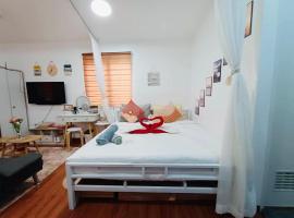 Hotel Foto: S&E-1 Tiny Guest House - Olango Island