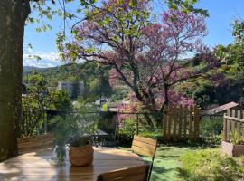 Hotel Photo: Charmante maison à Vienne avec jardin, prox Lyon