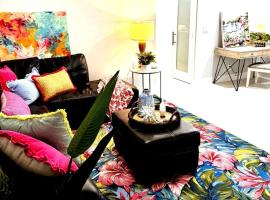 Hotelfotos: Floral Hunter Chic Oasis by S&H