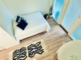 Hotel kuvat: Studio apartment in a new building in a good location