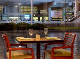 Holiday Inn Santiago - Airport Terminal by IHG, hotel en Santiago