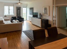 Hotel foto: specious apartment