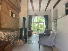 Historische Mühle von Cramm, 6 Apartments, hôtel à Ballrechten