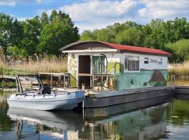 Хотел снимка: Amazing Ship In Havelsee Ot Ktzkow With House Sea View