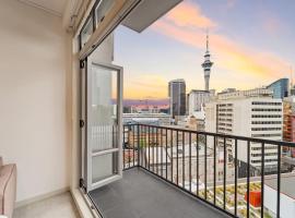 Hotel fotografie: Prime Location with Sky Tower Views!