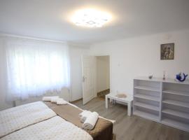 Foto di Hotel: Apartment Sončni Gaj