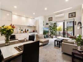 Хотел снимка: Poolside Apartment Opposite Redfern Park