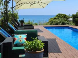 コースタルキャビン - シービュー バーベキュー ピザ サウナ プール ホットタブ - Coastal Cabin Chiba - Seaview BBQ PIzza Sauna Pool Hot-tub, hotel v destinaci Iwada