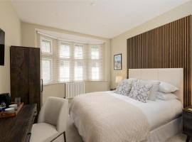 Foto di Hotel: Kings Road Suites