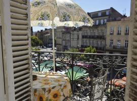 Foto di Hotel: Apartment in the heart of Saint-Michel