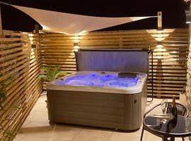 Zdjęcie hotelu: Tranquil retreat with hot tub