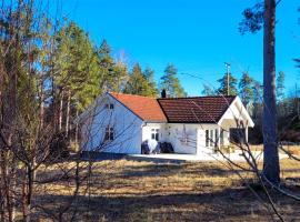 Foto do Hotel: Lovely Home In Berg I stfold With Kitchen