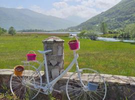 Lakeside Camping 2, hotel em Plav