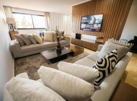 Hotel Photo: luxury Appartement duplex hivernage