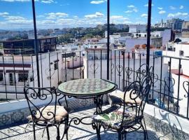 Fotos de Hotel: DARNA Tangier Classic Home Steps to Kasbah