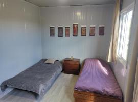 Hotel Foto: Tiny, cute container House