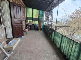Фотография гостиницы: House in Gyumri