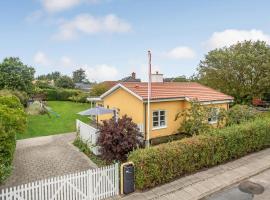 Hotel fotografie: Gorgeous Home In Strandby With Wifi