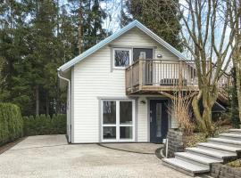 2 Bedroom Gorgeous Home In Åkersberga, hotel in Åkersberga