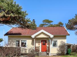 รูปภาพของโรงแรม: Holiday home TRÄLÖVSLÄGE II