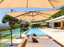 호텔 사진: Private Villa With Pool In Can Besso