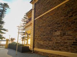 Hotel Photo: Unwind Seafield Tower Glenelg No 2