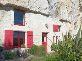 صور الفندق: Gite des Perreyeurs - maison troglodyte avec vue sur Loire