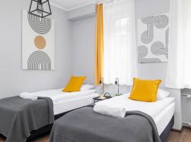 Hotel Photo: Stylowe Apartamenty typu Studio na Parterze w Centrum Katowic Blisko Rynku by Renters