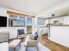 Hotel Photo: Pass the Keys Seaside Flat - Amazing Sea Views