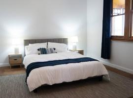 East Albury home near hospital & sports precinct, hotel in Albury