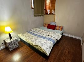 Hotel foto: Charming Room In Brampton- 20 mins drive to airport, Plaza, Bus Stop at Walking Distance B4!