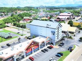 Mountain Vista Inn & Suites - Walking Distance to the Island, hotel Pigeon Forge-ban