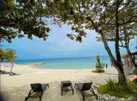 A picture of the hotel: Seaview Condo + Beach Access