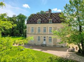 Hotel Foto: Écrin exclusif au sein d'un château en Bourgogne