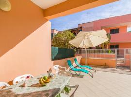 Hotel Foto: Villetta Arancio 350 Meters From The Sea - Happy Rentals