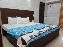 Hotel Purohit Sindhi Camp