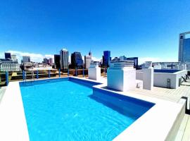 מלון צילום: Lovely 2 bedroom serviced apartment with pool&view