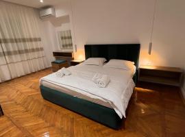 호텔 사진: City Center Tirana Apartment!