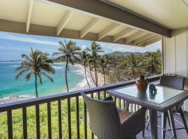 Hotel fotoğraf: "Picturesque Oceanfront" Wailua Bay View Condo with an Coastline View