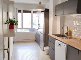 Фотографія готелю: Camellia Apartment- A good choice for visiting Paris