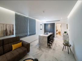 Hotel Foto: Luxurious 2bed City Apartment