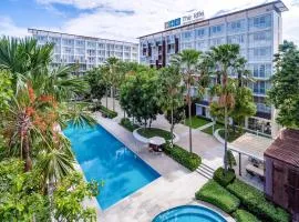 The Idle Hotel and Residence