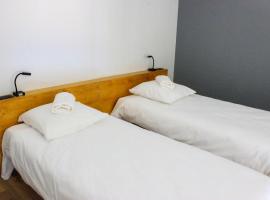 Auberge Le LEO de FOIX, hôtel à Foix