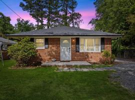 Фотографія готелю: Cozy family friendly home near Duke,Downtown,RDU