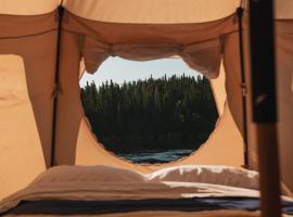 Hôtel UNIQ - Forêt Ô Cascades, hotel in Rawdon